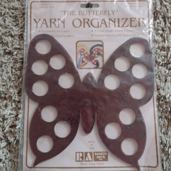 NEW Yarn organizer - butterfly shape - Picture 1 of 2